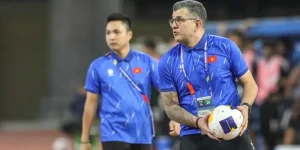 HLV Brazil viết thư bộc bạch sau khi U17 Việt Nam không thể dự World Cup